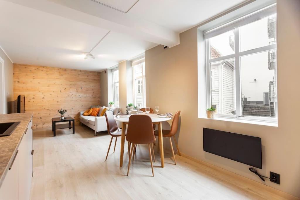 New! Modern In Historic Area Of Bergen! * Берген