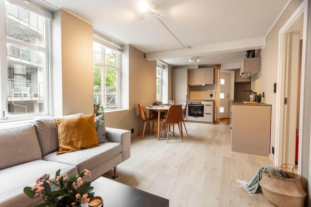New! Modern In Historic Area Of Bergen! Берген